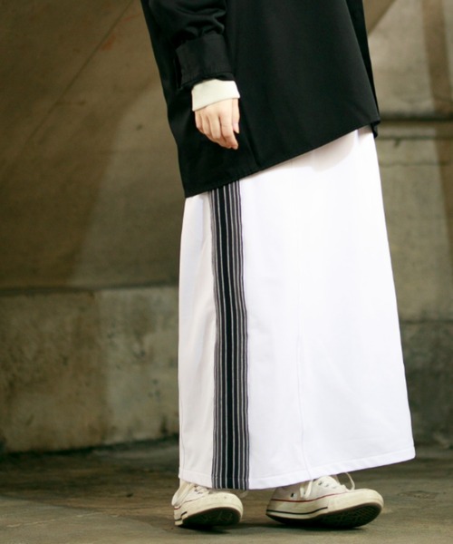 AVIREX（アヴィレックス）の「【WEB&DEPOT限定】TRACK SKIRT/ トラックスカート（スカート・レディース・ホワイト/ブラック/オリーブ・FREE）」の18枚目の写真