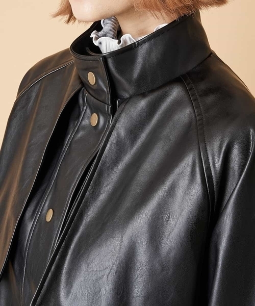 A de a.v.v(アードアー・ヴェ・ヴェ)の「(SET UP対応)ウエストドロストスタンドエコカラーレザーコート(ブルゾン・レディース・ブラック/ベージュ・38/36)」の11枚目の写真
