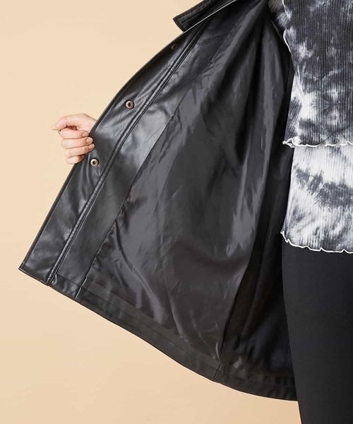 A de a.v.v(アードアー・ヴェ・ヴェ)の「(SET UP対応)ウエストドロストスタンドエコカラーレザーコート(ブルゾン・レディース・ブラック/ベージュ・38/36)」の16枚目の写真