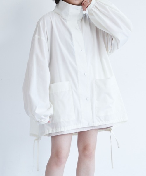 VANNIE U（ヴァニーユー）の「ダブルネックトーンミドルコート（ブルゾン・レディース・ブラック/アイボリー・FREE）」の21枚目の写真