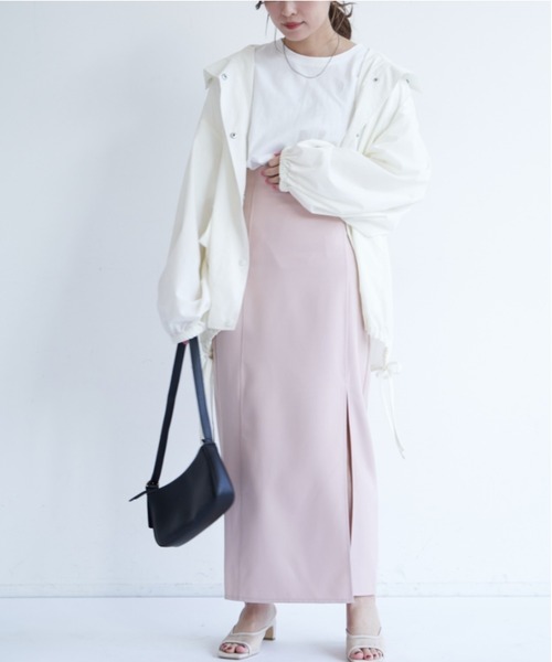 VANNIE U（ヴァニーユー）の「ダブルネックトーンミドルコート（ブルゾン・レディース・ブラック/アイボリー・FREE）」の11枚目の写真