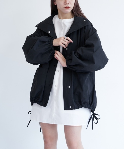 VANNIE U（ヴァニーユー）の「ダブルネックトーンミドルコート（ブルゾン・レディース・ブラック/アイボリー・FREE）」の13枚目の写真