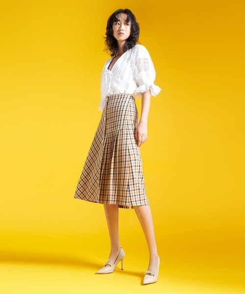 CHARLES & KEITH（チャールズ & キース）の「ボウタイ スティレットパンプス / Bow-Tie Stiletto Pumps（パンプス・レディース・ライトブルー/ブラック/オフホワイト・22.5cm/23cm/23.5cm/24.5cm/25cm/25.5cm）」の5枚目の写真