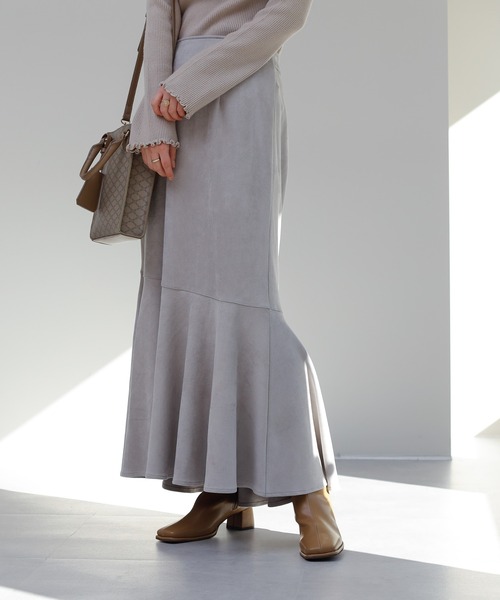 COLONY 2139（コロニートゥーワンスリーナイン）の「スエードタッチ切替マーメイドスカート（スカート・レディース・ベージュ/マスタード/グリーン/グレー・FREE）」の2枚目の写真