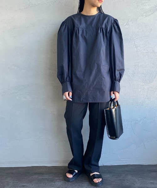 THE SHINZONE（ザ　シンゾーン）の「[THE SHINZONE/ザ シンゾーン] スモックブラウス（シャツ/ブラウス・レディース・ホワイト/ネイビー・34）」の3枚目の写真