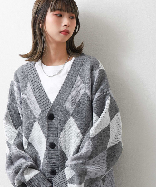 ZIP FIVE(ジップファイブ)の「【loot box】 アーガイル柄 ルーズニットカーディガン(カーディガン/ボレロ・レディース・ブラック/グレー/ブルーグレー/ベージュ・MEDIUM/LARGE)」の10枚目の写真