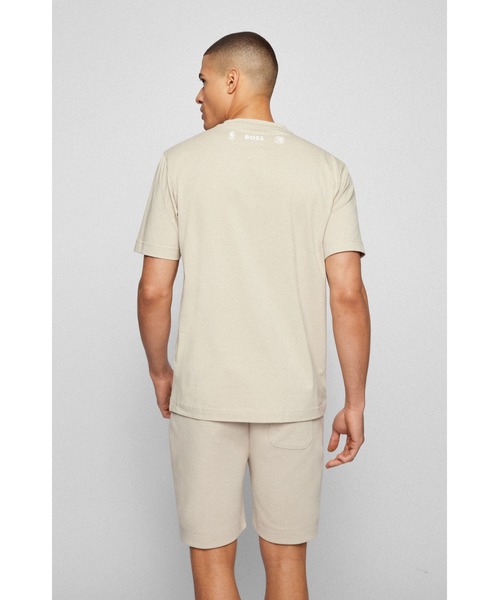 BOSS(ボス)の「【オンライン限定】BOSS & NBA デュアルロゴ リラックスフィットTシャツ(Tシャツ/カットソー・メンズ・ブラック/ブラック×レッド/ベージュ・S/L/XS/M/XL/XXL)」の8枚目の写真
