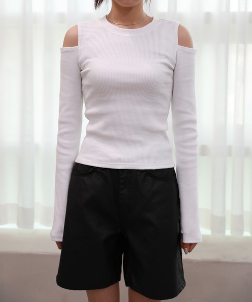 by muni:r(バイ ムニール)の「肩スリットリブTシャツ(Tシャツ/カットソー・レディース・ホワイト/ブラック/オリーブ・FREE)」の15枚目の写真