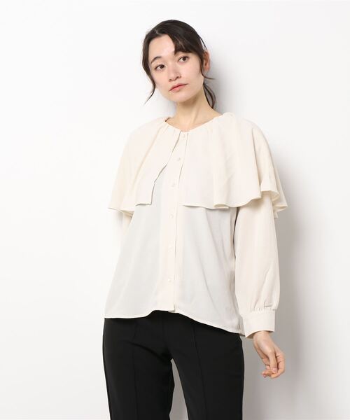 Te chichi TERRASSE（テチチテラス）の「ケープカラーブラウス（シャツ/ブラウス・レディース・ベージュ/ピンク/チャコール・ﾌﾘ-）」の6枚目の写真