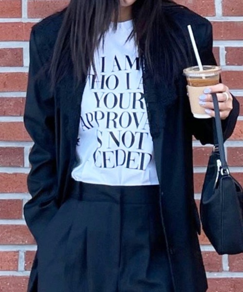 Dalfwin(ダールフィン)の「I AMレタリング半袖Tシャツ(Tシャツ/カットソー・レディース・グリーン/ブラック/ベージュ/バイオレット・FREE)」の16枚目の写真