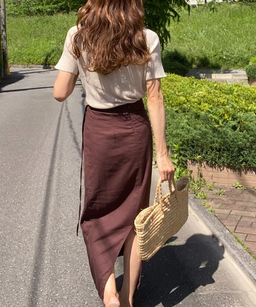 LAUIR（ラウアー）の「リネン混ラップスカート（スカート・レディース・ブラック/ブラウン/アイボリー/ブルーグレー/ワイン/カーキ/モカ・LARGE/X-LARGE/MEDIUM）」の19枚目の写真