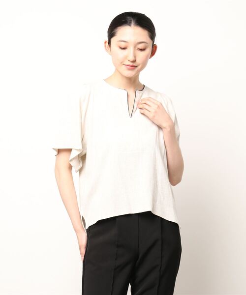 Q（キュー）の「リネンタッチパイピングキーネックブラウス（シャツ/ブラウス・レディース・アイボリー/テラコッタ・MEDIUM）」の5枚目の写真