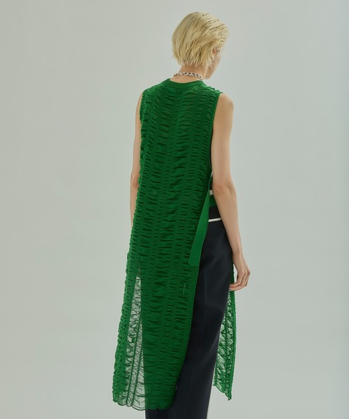 UNITED TOKYO(ユナイテッドトウキョウ)の「シャーリングニットワンピース(ワンピース・レディース・ブラック/グリーン・FREE)」の4枚目の写真