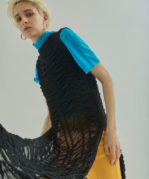 UNITED TOKYO(ユナイテッドトウキョウ)の「シャーリングニットワンピース(ワンピース・レディース・ブラック/グリーン・FREE)」の6枚目の写真