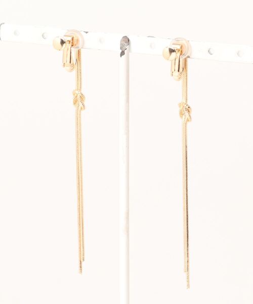 Three Four Time(スリーフォータイム)の「チェーンムスビイヤリング *(イヤリング・レディース・シルバー/ゴールド・FREE)」の3枚目の写真