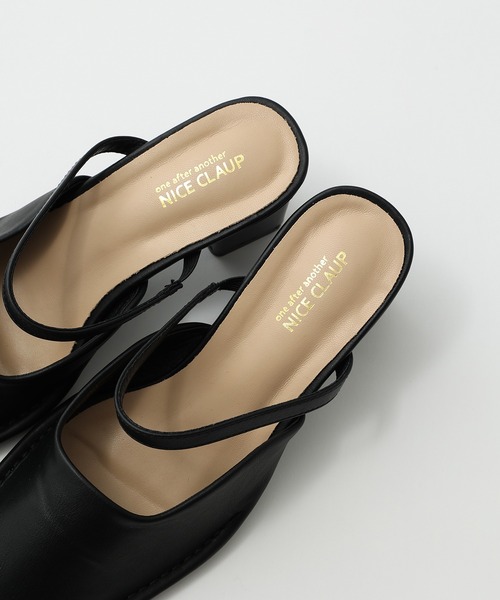 one after another NICE CLAUP（ワンアフターアナザーナイスクラップ）の「ストラップ付きミュール（その他シューズ・レディース・アイボリー/ブラック・SMALL/MEDIUM/LARGE）」の20枚目の写真