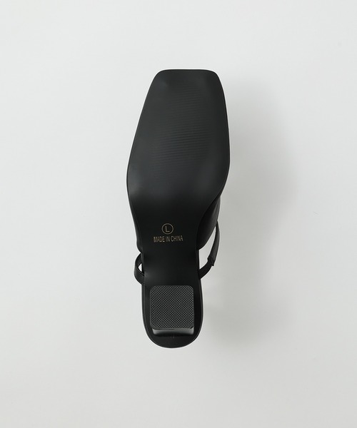 one after another NICE CLAUP（ワンアフターアナザーナイスクラップ）の「ストラップ付きミュール（その他シューズ・レディース・アイボリー/ブラック・SMALL/MEDIUM/LARGE）」の4枚目の写真