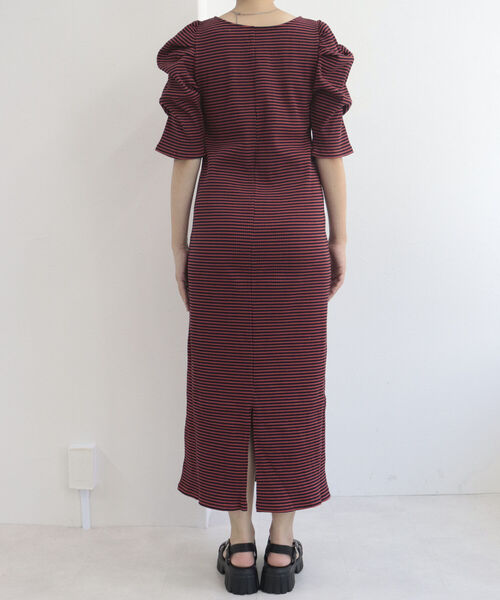 fredy emue（フレディエミュ）の「テレコボーダー袖ボリュームワンピース（前後2WAY）（ワンピース・レディース・パープル系その他/ブラウン系その他・36/38）」の18枚目の写真