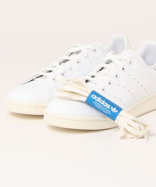 adidas（アディダス）の「[ adidas ] アディダススタンスミススニーカー　HP5510（スニーカー・レディース・ホワイト・24/25/24.5/23.5/23/22.5）」の2枚目の写真
