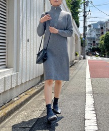 ハーフジップセミタイトニットワンピース