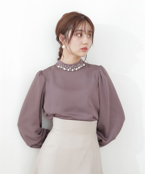 PROPORTION BODY DRESSING(プロポーションボディドレッシング)の「パールネックブラウス / 1212210910(シャツ/ブラウス・レディース・オフホワイト/グレー/ブラウン・FREE)」の1枚目の写真