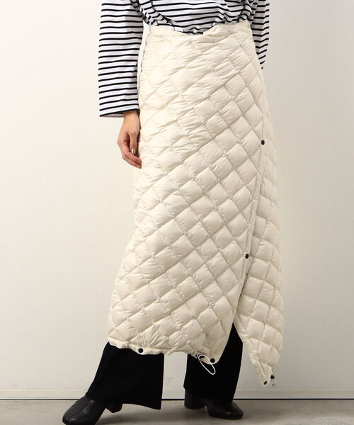Traditional Weatherwear(トラディショナルウェザーウェア)の「◇【WEB限定】【TRADITIONAL WEATHERWEAR】MULTI BLANKET DOWN PA(ダウンジャケット/コート・レディース・チャコールグレー/ブラック/オフホワイト・FREE)」の10枚目の写真