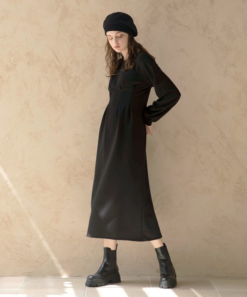 MIELI INVARIANT(ミエリインヴァリアント)の「Tuck Sweat Onepiece(ワンピース・レディース・ブラック/その他・FREE)」の11枚目の写真