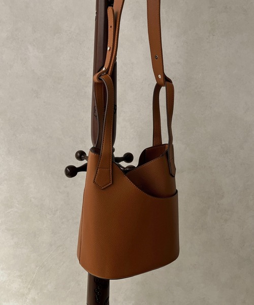 apres jour clair（アプレジュールクレア）の「【apres jour clair×ARIAZ】２WAYバケツバッグ（ハンドバッグ・レディース・ブラック/ベージュ/アイボリー/キャメル・FREE）」の8枚目の写真