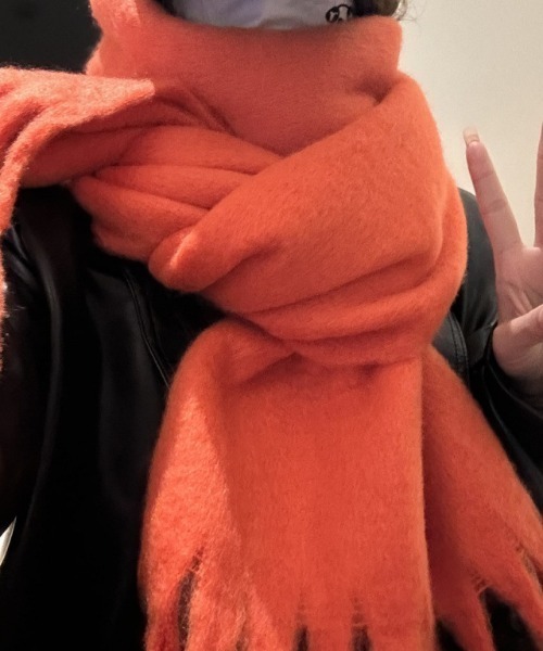 Vipoa（ヴィポア）の「ベーシックフリンジマフラー（マフラー・レディース・イエロー/ブラウン/レッド/ピンク/グリーン/アイボリー/ライトブルー/ブラック/グレー/ブルー/ベージュ/ライトピンク/ピンク系その他/ライトイエロー/マルチ/グリーン系その他/パープル/ライトパープル/チェリーレッド/チャコールグレー/ミント/オレンジ・FREE）」の21枚目の写真