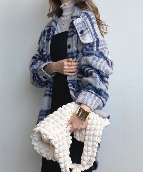 Futier land（フューティアランド）の「シャギーチェックビッグシャツアウター（ブルゾン・レディース・ブルー/アイボリー・MEDIUM）」の11枚目の写真