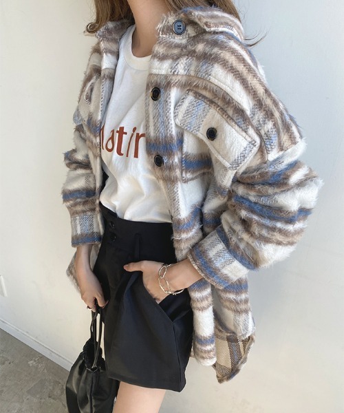 Futier land（フューティアランド）の「シャギーチェックビッグシャツアウター（ブルゾン・レディース・ブルー/アイボリー・MEDIUM）」の4枚目の写真