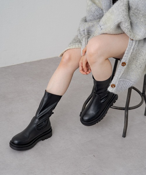 Kastane(カスタネ)の「ストレッチ厚底ミドルブーツ(ブーツ・レディース・ブラウン/ブラック・38/36/37)」の5枚目の写真