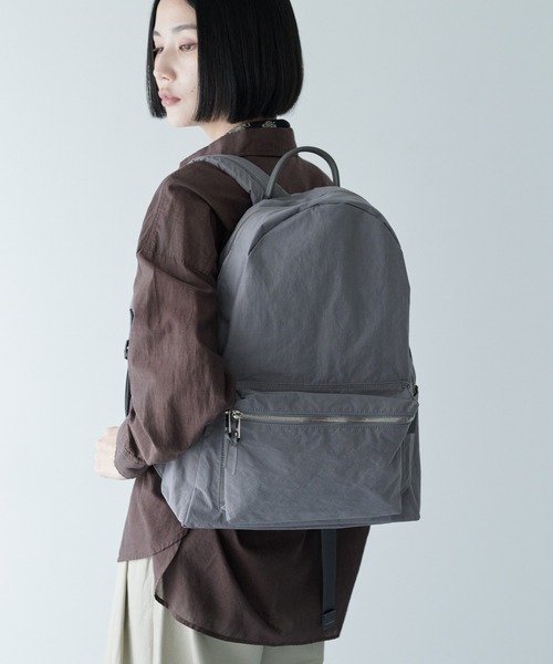 STANDARD SUPPLY(スタンダードサプライ)の「【ECモール限定】スタンダードサプライ / SHRINK NYLON シュリンクナイロン / DAILY DAYPACK デイリーデイパック(バックパック/リュック・メンズ・ブラック/ホワイト/グレー・FREE)」の3枚目の写真