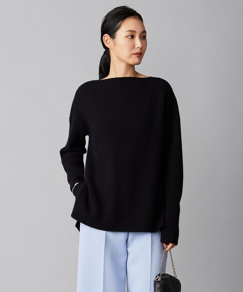 ICB(アイシービー)の「【WEB限定カラーあり】ウールカシミヤ ボートネックニット(ニット/セーター・レディース・ホワイト系/ブラック系/ライトグリーン系/ブルー系・SMALL)」の1枚目の写真