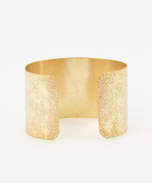 LAPUIS（ラピュイ）の「Lapuis / プレート バングル（バングル/リストバンド・レディース・ゴールド/シルバー・ONE SIZE）」の10枚目の写真