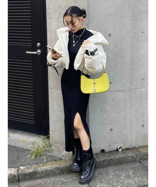 EVRIS（エヴリス）の「ディープスリットロングニットワンピース（ワンピース・レディース・パープル/ブラック/ブルー・FREE）」の16枚目の写真