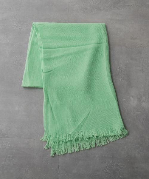 ketty(ケティ)の「無地ストール(マフラー・レディース・グリーン/オレンジ/イエロー/オフホワイト・FREE)」の7枚目の写真
