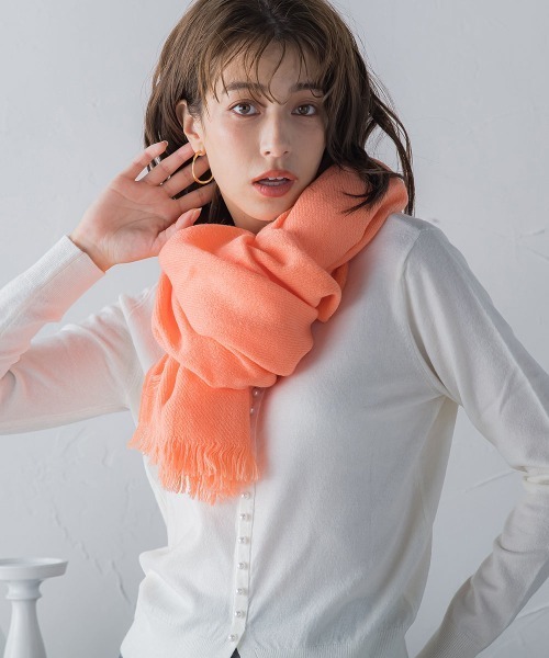 ketty(ケティ)の「無地ストール(マフラー・レディース・グリーン/オレンジ/イエロー/オフホワイト・FREE)」の13枚目の写真