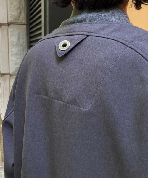 WHITE MOUNTAINEERING（ホワイトマウンテニアリング）の「【White Mountaineering / ホワイトマウンテニアリング】DOWN MIX FLIGHT JACKET / ダウンミックスフライトジャケット（MA-1・メンズ・チャコールグレー・1/2）」の6枚目の写真