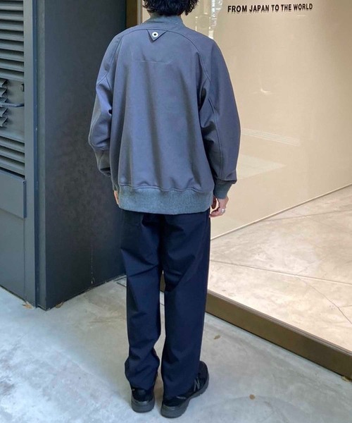 WHITE MOUNTAINEERING（ホワイトマウンテニアリング）の「【White Mountaineering / ホワイトマウンテニアリング】DOWN MIX FLIGHT JACKET / ダウンミックスフライトジャケット（MA-1・メンズ・チャコールグレー・1/2）」の5枚目の写真