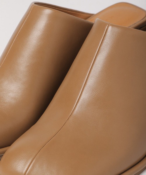 LOWRYS FARM（ローリーズファーム）の「オブリークミュール　182095（パンプス・レディース・ブラック/ブラウン・MEDIUM/LARGE）」の4枚目の写真