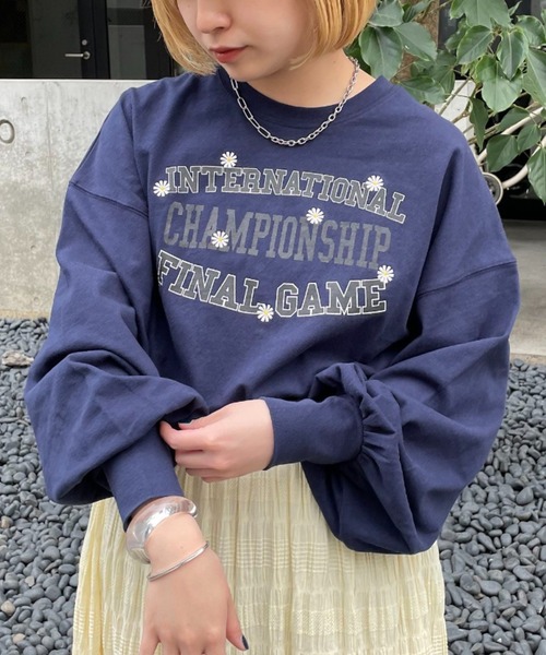 CIAOPANIC(チャオパニック)の「フラワープリントロゴビッグロンT/USAコットン(Tシャツ/カットソー・レディース・オフホワイト/ベージュ/ネイビー・FREE)」の3枚目の写真