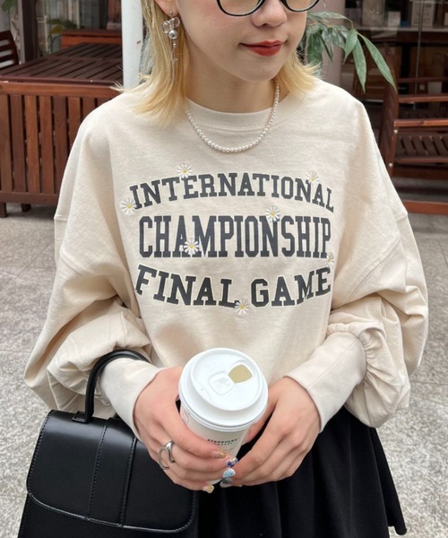 CIAOPANIC(チャオパニック)の「フラワープリントロゴビッグロンT/USAコットン(Tシャツ/カットソー・レディース・オフホワイト/ベージュ/ネイビー・FREE)」の10枚目の写真