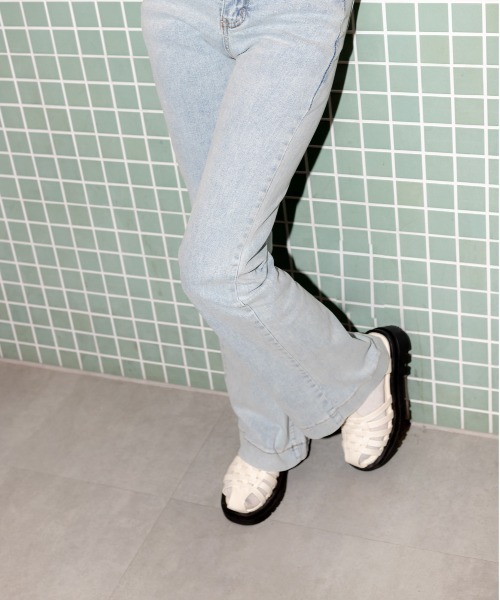 SpRay(スプレイ)の「ストレッチデニムフレアサロペット(サロペット/オーバーオール・レディース・ライトブルー/ブルー・FREE)」の8枚目の写真