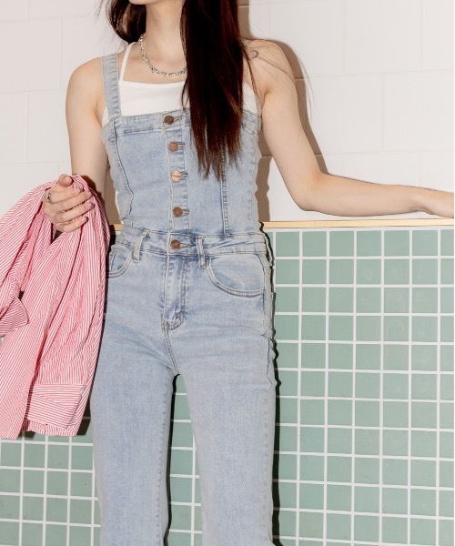 SpRay(スプレイ)の「ストレッチデニムフレアサロペット(サロペット/オーバーオール・レディース・ライトブルー/ブルー・FREE)」の10枚目の写真