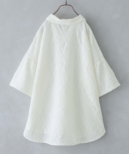 osharewalker(オシャレウォーカー)の「『ジオメトリック半袖シャツ』(シャツ/ブラウス・レディース・ブラック/オフホワイト/イエロー・FREE)」の19枚目の写真