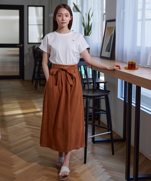 Arnold Palmer(アーノルドパーマー)の「フレンチスリーブ バックタック Tシャツ(Tシャツ/カットソー・レディース・オフホワイト/ブラウン/ブラック・S/M/L)」の13枚目の写真