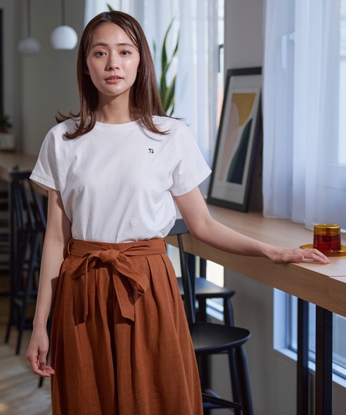 Arnold Palmer(アーノルドパーマー)の「フレンチスリーブ バックタック Tシャツ(Tシャツ/カットソー・レディース・オフホワイト/ブラウン/ブラック・S/M/L)」の12枚目の写真