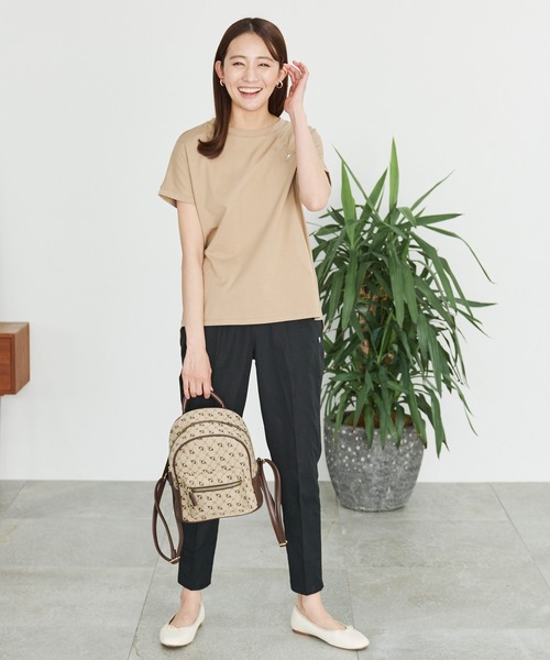 Arnold Palmer(アーノルドパーマー)の「フレンチスリーブ バックタック Tシャツ(Tシャツ/カットソー・レディース・オフホワイト/ブラウン/ブラック・S/M/L)」の20枚目の写真