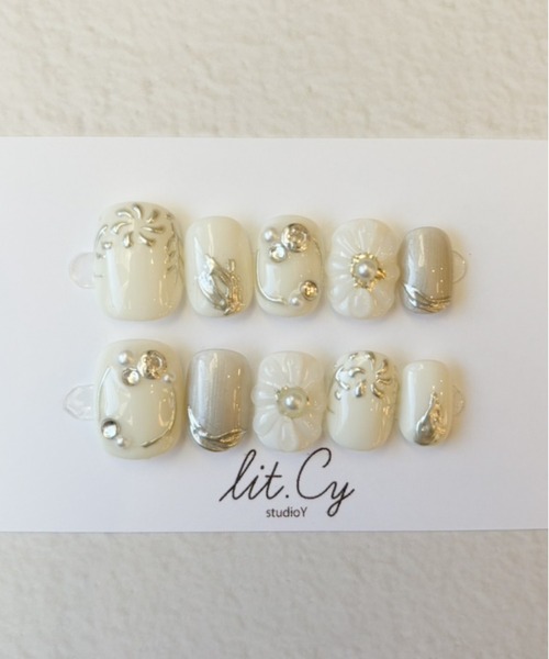 lit.Cy（リットシー）の「lit.Cy ネイルチップ（ネイルシール/ネイルチップ・レディース・マルチ/ベージュ/ブラウン/その他/ブルー/ブラック/その他1/イエロー/ホワイト系その他/ベージュ系その他/オフホワイト/その他2/その他3/ピンク/ブラック系その他/ホワイト系その他2/グリーン/ネイビー/ブラウン系/ブルー系その他/ベージュ系その他3/ベージュ系その他2/パープル/ブラウン系1/クリーム/ピンクベージュ/ブラック系その他2/パープル系/ベージュ系その他4/グレー/ブラック系その他3/ブラック系その他4/その他4/ブラック系その他5/グレー系1/ベージュ系その他5/レッド/ピンク系/ピンク系1/ブルー系その他2/ベージュ系その他6/グレー系2/その他6/その他5/ホワイト×ブラック/ピンク系2/ベージュ系その他7/ホワイト系その他3/ネイビー系/ベージュ系/グリーン系その他/ブラウン系2/ピンク系3/ブラック系その他6/ピンク系4/ベージュ系1/ネイビー系2/ホワイト系その他4/ブルー系その他3/その他7/ピンク系5/グレー系その他3/ベージュ系2/パープル系1/その他8/その他9/ブラウン系3/グレー系その他/ホワイト系その他5/ベージュ系3/ブラック系その他7/その他10・FREE）」の8枚目の写真